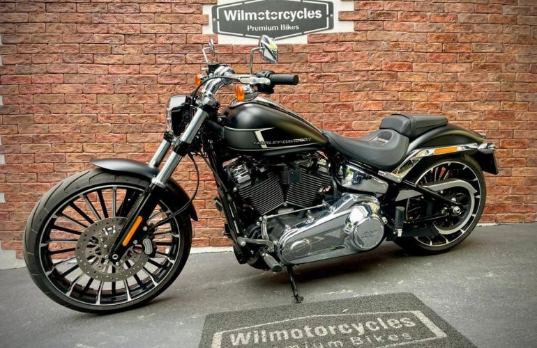 Harley-Davidson Softail Breakout - Foto #5