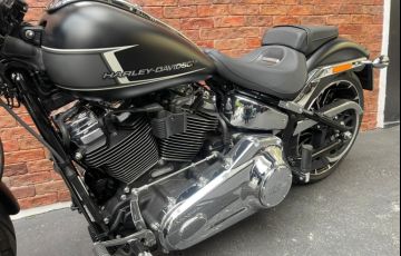 Harley-Davidson Softail Breakout - Foto #9