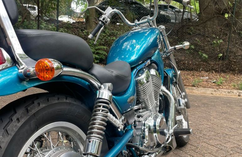 Suzuki Intruder VS 800 GLP - Foto #3