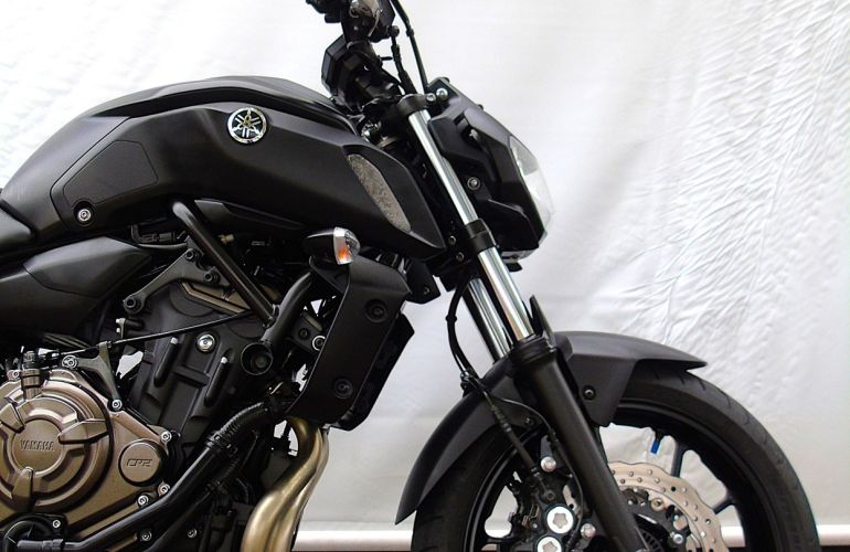 Yamaha MT 07 (ABS) - Foto #9