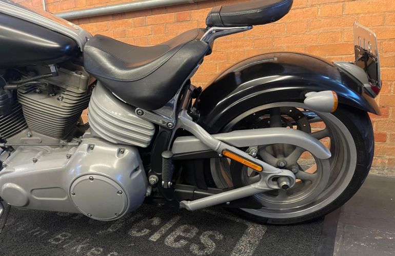 Harley-Davidson Softail Rocker - Foto #9