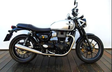 Triumph Street Twin