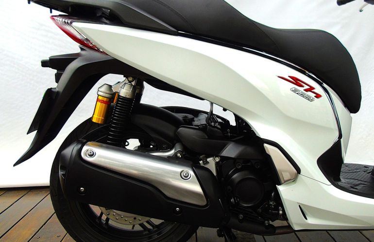 Honda SH 300i Sport - Foto #4
