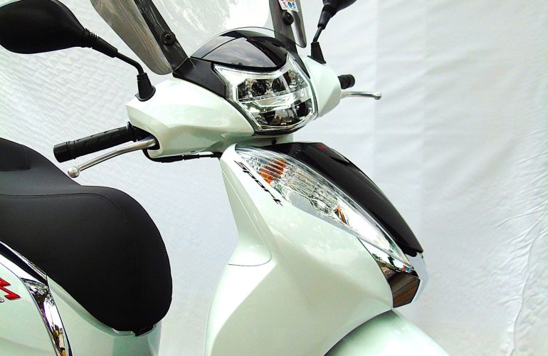 Honda SH 300i Sport - Foto #8