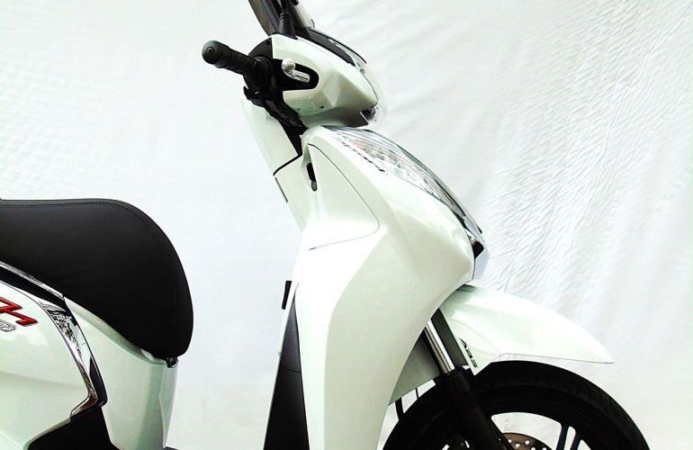 Honda SH 300i Sport - Foto #9